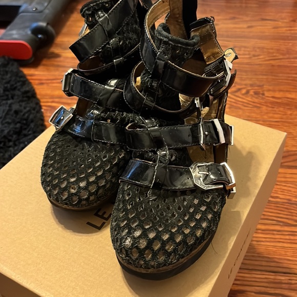 Jeffrey Cambell Shoes - Picture 3 of 5